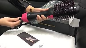 เครื่องหวีผมตรง 4in1 ครูมือ ไอออนประจุล ชุดครูมือ หวีไดร์ เป่าแห้ง สำหรับการช่วยเสริมสวยหุ้น ในรูปแบบ 4 in 1