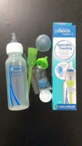 [ 815 ] Bình sữa Y Tế cổ thường 250ml thiết kế hỗ trợ cho trẻ gặp khó khăn khi bú bình