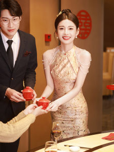 Elegant Chinese Style Cheongsam Engagement Dress Beautiful Bridal Gown Pearl Embellished Mid-Waist Slim Fit Evening Gown