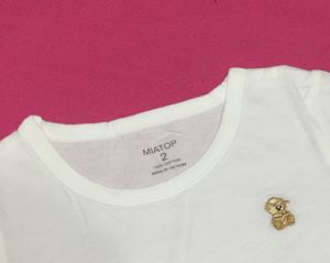 1 Áo phông trắng Tay Dài chất mát cho bé gái / bé trai (14-26kg)