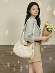 AJI | Versatile Light Weight Travel Bag