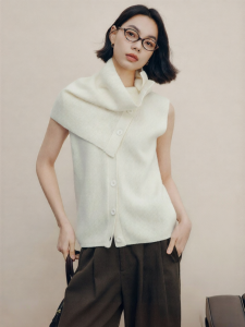 FAMANXUAN | Stylish Commuter New Design Removable Neck Scarf Wool Knit Vest