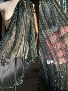 ผ้าตาข่ายแบบพับชายยูเครน ผ้าโปร่งสีน้ำเงินฟ้าพร้อมเลเซอร์ ผ้าสำหรับออกแบบเสื้อผ้า ผ้าพับแบบพับชายยูเครน