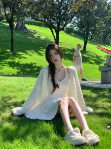 Váy Cổ Chữ V Dệt Kim + Áo Len Cardigan Khoét Lỗ Mùa Xuân Thu Mới Pure Desire Gentle Moonlight Set Cho Nữ Váy Chữ a Cạp Cao