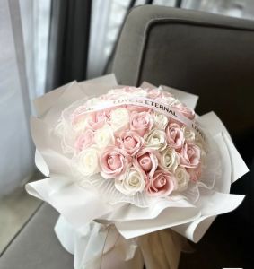 Everlasting Soap Flowers Birthday Gift for Girlfriend Female Friend Graduation Mid-term Exam Small Bouquet Rose Simplicity
