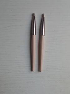 2PCS Mini Concealer Brush SetWooden HandleCompact Tight Brush Head For Precise Under-Eye Blemish & Spot Concealing