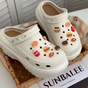 ส่งจากไทย🍒 รองเท้าหัวโต สีพื้นพาสเทล+แถมตัวติดน่ารัก รองเท้าแตะแบบสวมสไตล์เกาหลี พื้นนิ่ม หนา 8 ซม. ใส่สบาย🍒8694