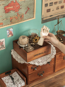 Retro American Style Wooden Tray & Square Print Desktop Storage Box: A Student Study Room Organizer