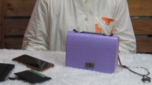 Tas Selempang LEA: Tas Selempang Wanita Kekinian