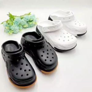 รองเท้าลำลองแฟชั่น สไตล์ Bubble Crush Clog