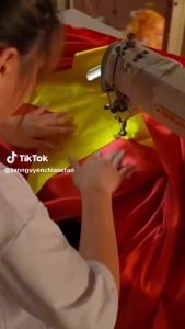 [SET 2 Lá] Cờ Tổ Quốc Vải SaTanh Hàng Đẹp Quốc Kỳ Việt Nam (KT Thực 70x105cm)