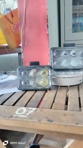 Đèn LED Xe Tải Xe Máy Xe Công Trình màu trắng vàng Loại 8 bóng nguồn 12-38V