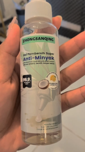 Gel Pembersih Pakaian Anti Noda Minyak Pada Pakaian Tidak Merubah Warna