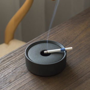 ช่องจับบุหรี่เซรามิกขนาดเล็กสำหรับใช้ในบ้านและออฟฟิศ ของขวัญสำหรับผู้ชาย สไตล์ญี่ปุ่น สร้างสรรค์ ป้องกันควันบุหรี่ ช่องจับบุหรี่แบบป้องกันฝุ่น