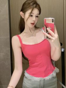 เสื้อกั๊กถักคอวีลายลูกไม้สั้นสำหรับผู้หญิงในฤดูใบไม้ร่วงและฤดูหนาว ดีไซน์ใหม่ ดีเทลกระโปรงทรงเอ ทรงเข้ารูป เสื้อชั้นในเสริมหน้าอก