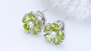 Lohaspie Jewelry Pure 7.5 Carat Solid Sterling Silver 925 Clip Earring Original Natural Peridot Clip Earring 925 Silver Peridot Earring Peridot Earring For Women Silver 925 Jewelry