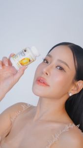 (ราคาพิเศษ)(ซื้อ 4 ฟรี 3) AWL Royal Jelly 1650 mg. นมผึ้งแท้100% นมผึ้ง รอยัลเยลลี เสริมร่างกาย หลับลึก หลับสบาย 30แคปซูล BKK Beauty Store