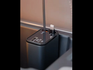 4-in-1 Retractable Car Charger Retractable Type C Cable Aromatherapy Spray Starry Sky Top Mobile Phone Starlight