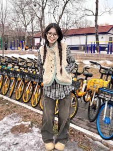 Retro Lamb Fur Spliced Denim Vest Womens Autumn Winter Anti-Aging Sleeveless Double-Sided Wear Plush Vest Jacket