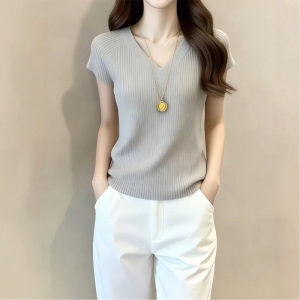 Áo Thun Dệt Kim Cổ V Tay Ngắn Form Rộng