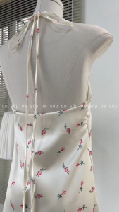 Lụa in hoa loại 1 dày mát mịn mướt bóng đẹp Có lót Đầm lụa cổ yếm dáng dài hở lưng màu kem khoá kéo hông gợi cảm tôn dáng nữ tính nhẹ nhàng TIAM DRESS