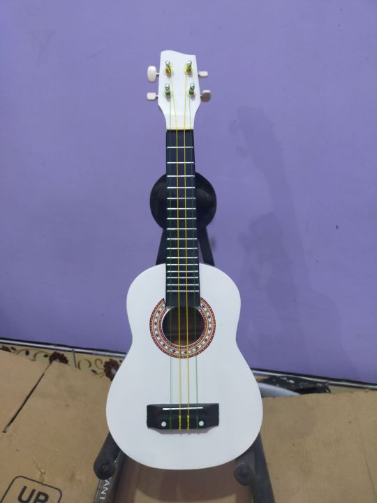 ukulele%20asli%20%20senar%204%20bonus%20pick%20murah%20-%20Image%205