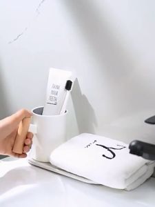 400ml Mimimalist Wooden Handle Round Cup Mug Plastic Kitchenware For Drinking Coffee Milk Tea