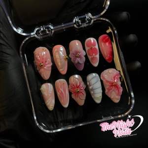 เล็บปลอมเจลแท้ [TN008] ลายดอกกล้วยไม้ เล็บปลอมพร้อมติดฟรีกาว+ตะไบ