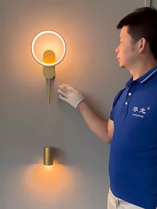 Lampu Dinding LED Emas Mewah - 3 Warna Dapat Diubah Pencahayaan Samping Tempat Tidur Estetik