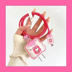 Raimondo Wave Charger Pelindung Kasing Strawberry Bear Cartoon Data Cable Case Pelindung Cocok Untuk IP