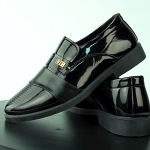 Patent Leather Mens Dress Shoes Slip on Mens Casual Oxford Shoe Office Shoe Business Male Footwear Pointed Toe Shoes