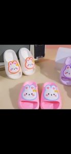 จัดส่งที่รวดเร็ว!รองเท้าแตะสำหรับเด็ก การ์ตูนกระต่ายน่ารัก ด้านล่างนุ่มลื่น สบาย ราคาถูก