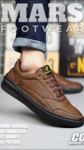 Mars x TRISTAN: Sepatu Kets Cowok Modern