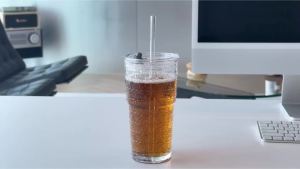 1/2PCS Sparkling Star Glass Coffee Cup  with Lids and Straws 590ML for Iced Coffee Smoothies Milk Water Juice and More Drinkware