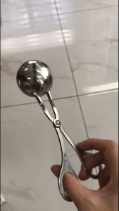 2Pcs Meatball Maker Non Stick Stuffed Meat Ball Spoon Stainless Steel DIY Fish Meat Baller Mould