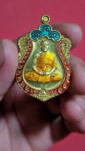 หลวงพ่อทอง วัดบ้านไร่ รุ่น“เศรษฐี หนุนเงินหนุนทอง“เลข 490 เนื้อทองทิพย์ลงยา 3 สี ที่ระลึกวาระฉลองอายุ 69 ปี สร้างเพียง 669 องค์ ปี2560 พระเครื่อง แท้ เมตตามหานิยม มั่งคั่ง ร่ำรวย โชคดี น่าเก็บ สะสม Amulet