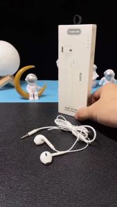 HANDSFREE / HEADSET / EARPHONE / HITAM / PUTIH DENGAN MIC + SUPER BASS Kualitas Premium SH B06