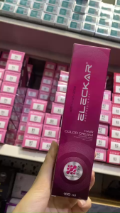 em nhuộm tóc Eleckar là giải pháp hoàn hảo cho những ai yêu thích thời trang tóc. Với dung tích 100ml sản phẩm giúp bạn nhuộm tóc một cách chuyên nghiệp và tiện lợi.