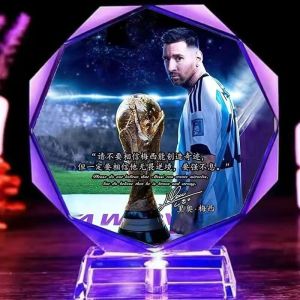 คริสเตียโน โรนัลโด โมเดลคริสตัล นักเตะฟุตบอลโลก เอ็มซีนี่ อัลเนาซาร์ ของขวัญสำหรับแฟนๆ ของขวัญที่ระลึกสำหรับผู้ชาย