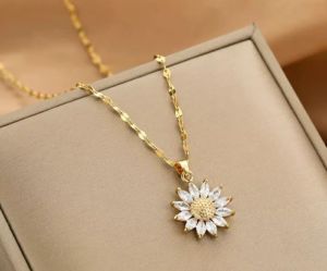 DÂY CHUYỀN TITAN MẶT HOA🌼⚘️XI KIM MẠ VÀNG ĐÍNH ĐÁ SIÊU XINH- TITAN CHUẨN LOẠI 1 KO ĐEN