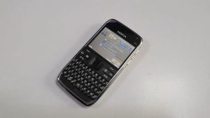 แป้นพิมพ์ภาษาอังกฤษ Symbian OS สำหรับ Nokia E72โทรศัพท์มือถือ WiFi ของแท้5MP 2.36 ปลดล็อก3G