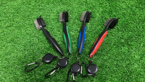 Golf club double-sided ball brush - Multi-functional cleaning brush for golf clubs - Powerful cleaning - Multiple colors available for selection
