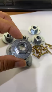 แป้นยึดค้ำพร้อมน็อตยึดสำหรับยึดค้ำซิ่งได้ทุกชนิด