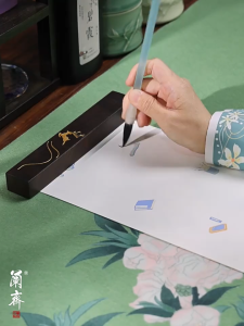 Chặn giấy thư pháp gỗ Hắc Tử và ép Nhũ Vàng cao cấp - Họa tiết Phong Thủy sang trọng đồ trang trí bàn làm việc