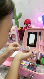 Đồ chơi vali trang điểm cho bé cốp trang điểm bé gái hàng đẹp dễ làm sạch an toàn cho bé