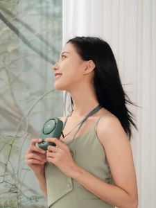 Indians พัดลมคล้องคอ แบบพกพาขนาดเล็กทำงานเงียบ ไม่ต้องถือ/ตั้งโต๊ะได้ สายชาร์จUSB mini fan พัดลมพกพา portable fan