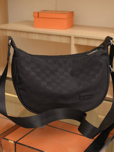 Trendy Nylon Crossbody Bag Womens Large Capacity Casual Dumpling Bag Single Shoulder Sling Bag Fashionable 2026 New Model