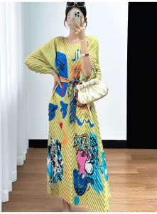 Nova quality⭐One person one pleat ⭐Miyake New TrendRound Neck Seven Split Sleeve Abstract Print Midi PleatedTie Dresses