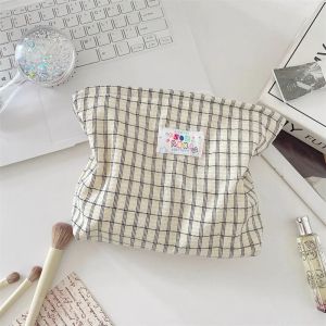 แฟชั่นลายสก๊อตกระเป๋าเครื่องสำอางแบบพกพากระเป๋าเดินทางผู้หญิงความจุขนาดใหญ่ซิปแต่งหน้าออแกไนเซอร์แต่งหน้ากระเป๋า