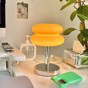 LED โคมไฟตั้งโต๊ะ Ins style โคมไฟแบบแก้ว ชราจู USB สำหรับตกแต่งห้องนอน